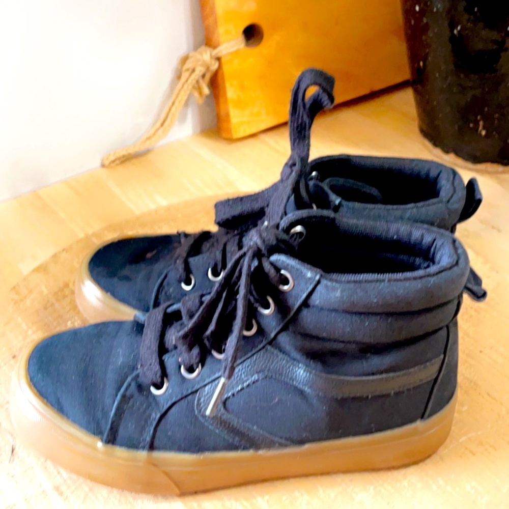 Boys black shoes Size 2